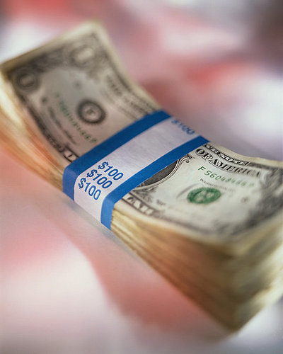 How to save money on holiday shopping
